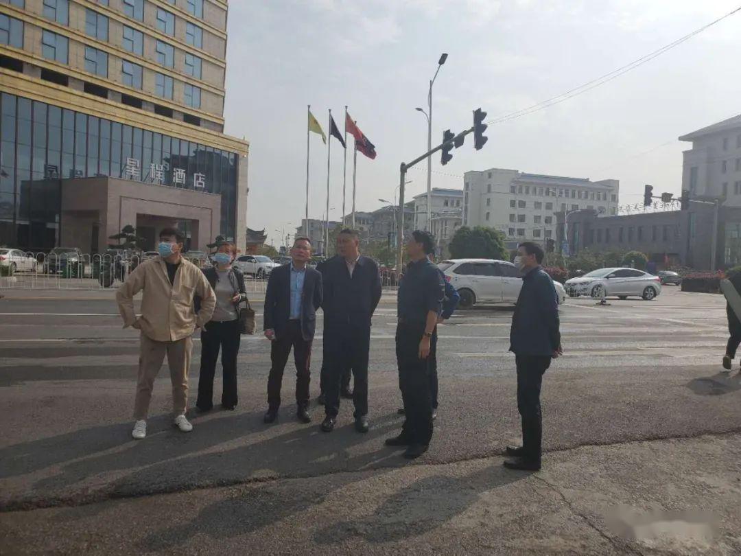 县政府副县长陈建荣率相关部门和乡镇负责人就失地农民安置地建房规范