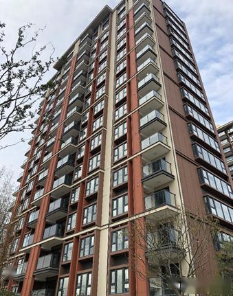 万科启宸外立面实景图靠近中央景观轴,户型配比更合理,中间套92三房