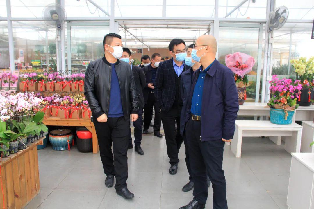 重庆市璧山区副区长敖斌率队考察夏溪花木市场