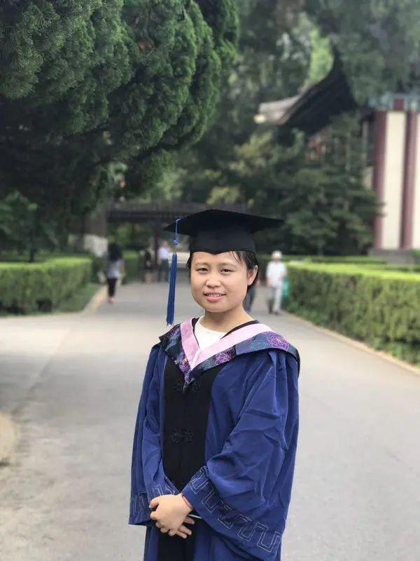 景德镇一中化学老师程志彦2005年出版个人专著《生活中的物理》;2005