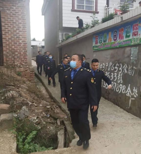 余干城管局本周拆除违章建筑9处,违章搭建3处,乡镇违章建筑1处!