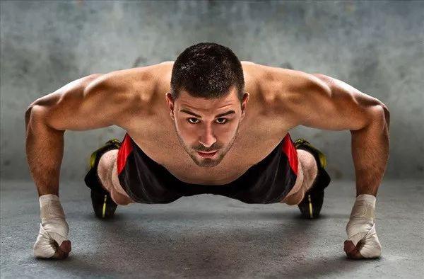 原创俯卧撑可以锻炼哪些肌肉应该如何正确练习