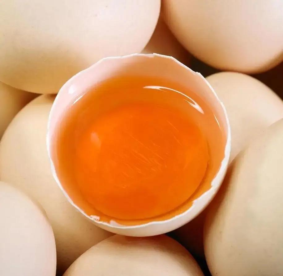 多吃菠菜眼睛"亮"近日,英国曼彻斯特大学的一项研究证实,菠菜是叶黄素