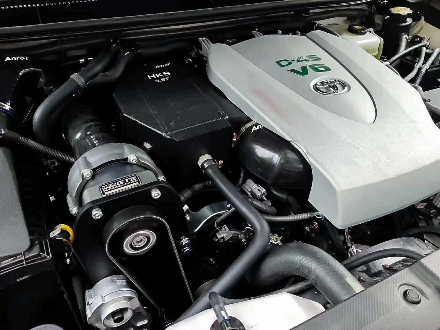 外表张狂内里更彭拜普拉多35hks离心式机械增压套件