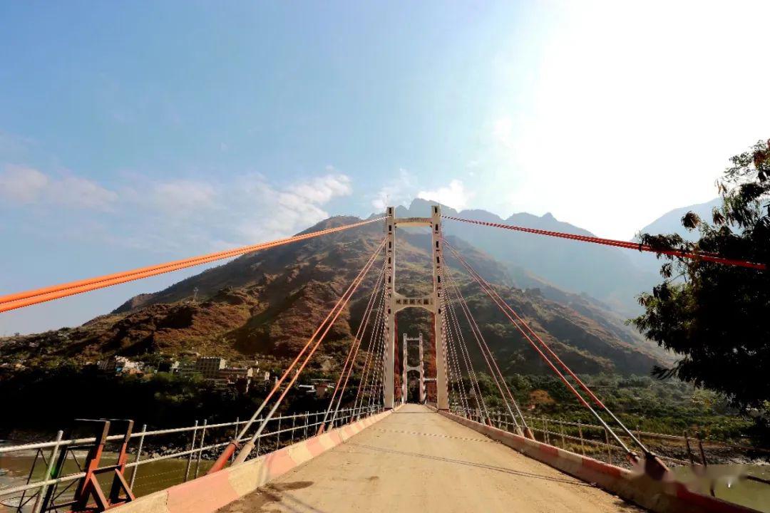 会理皎平渡大桥成功爆破拆除