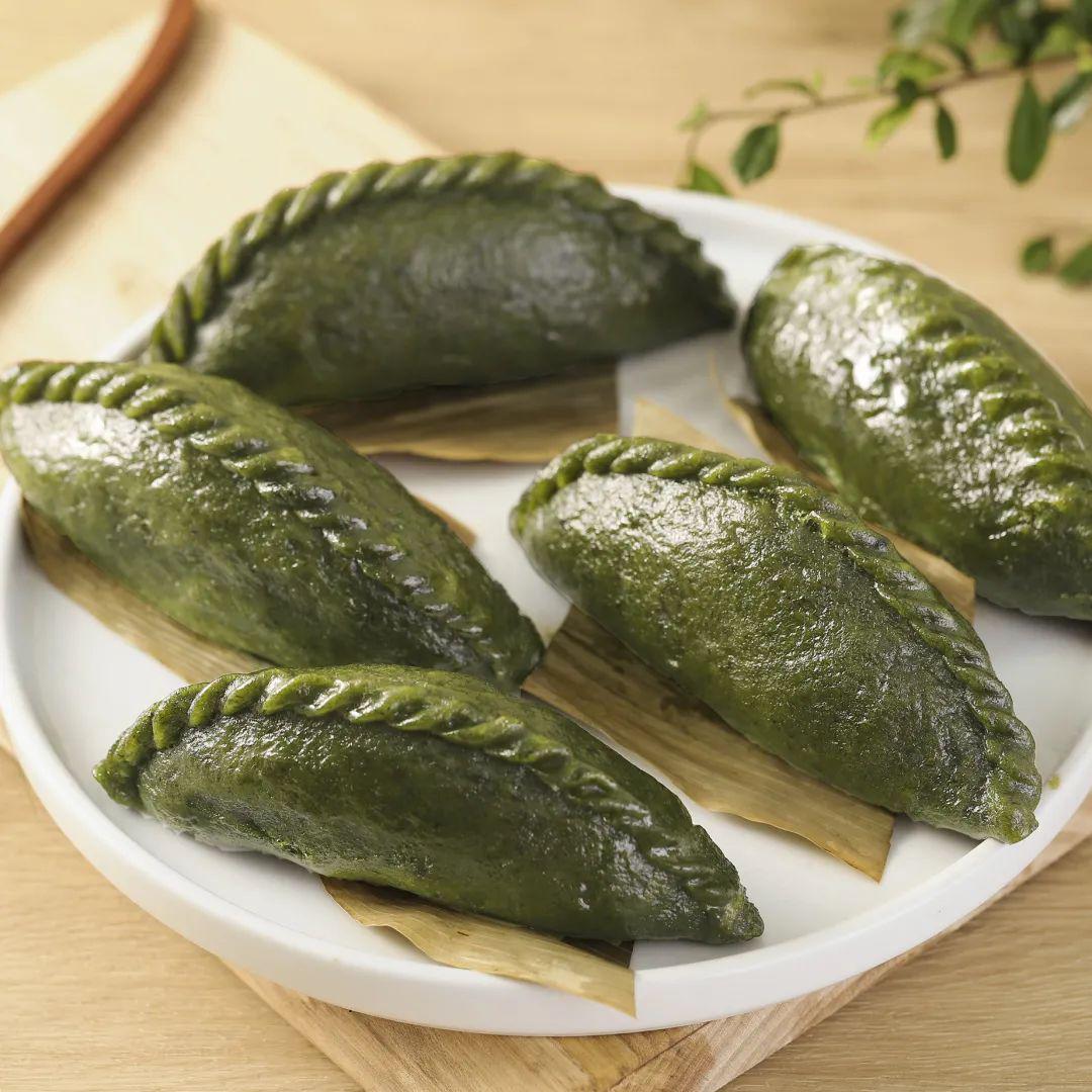 一口咬住春天江南人清明必吃的艾草青团不负春光不负青