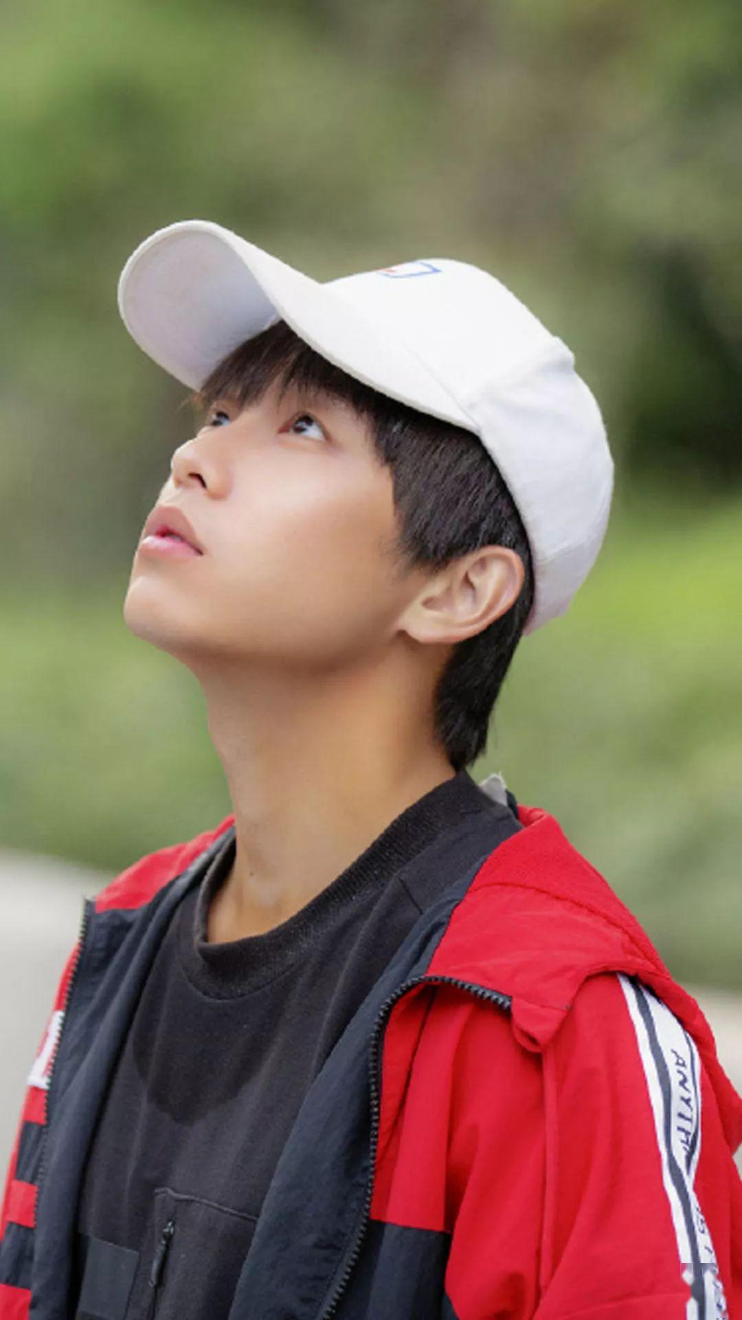 【人物】给你我最好的祝福,希望你比从前快乐._叶禹