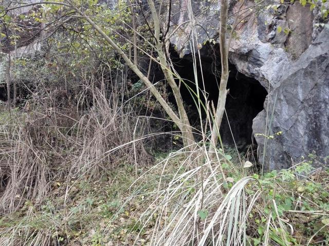 原创探秘桂北土匪寨之岩洞里的军火库
