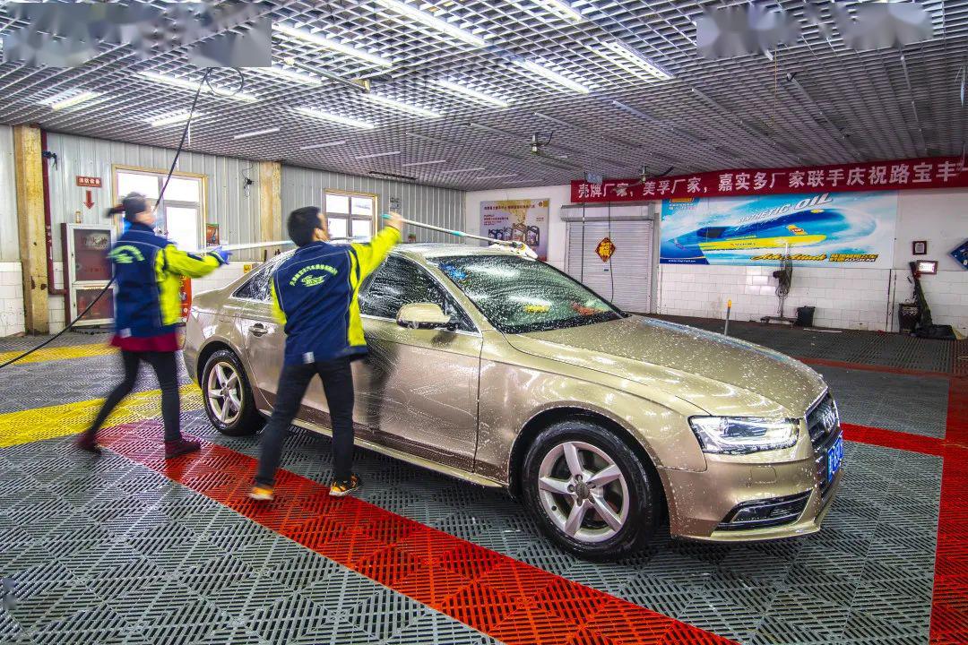 19.9元抢购洗车3次 室内消毒!三店通用,售完即止!