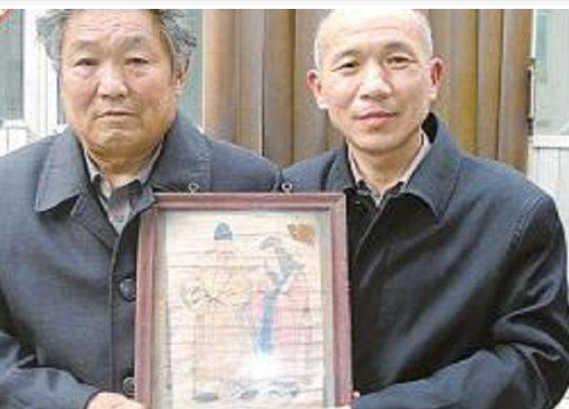 河南小山村发现朱元璋后代专家亲自考证后老人睡的都是龙椅
