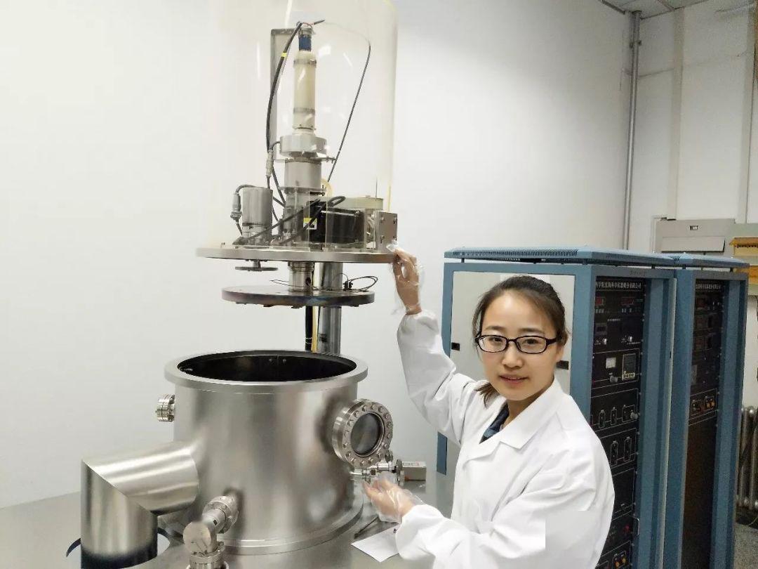 现为学校师资博士后的李小芳