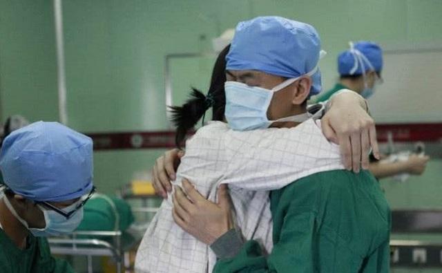 妻子生孩子不陪产就不是好男人吗做好这些事就是对她的支持