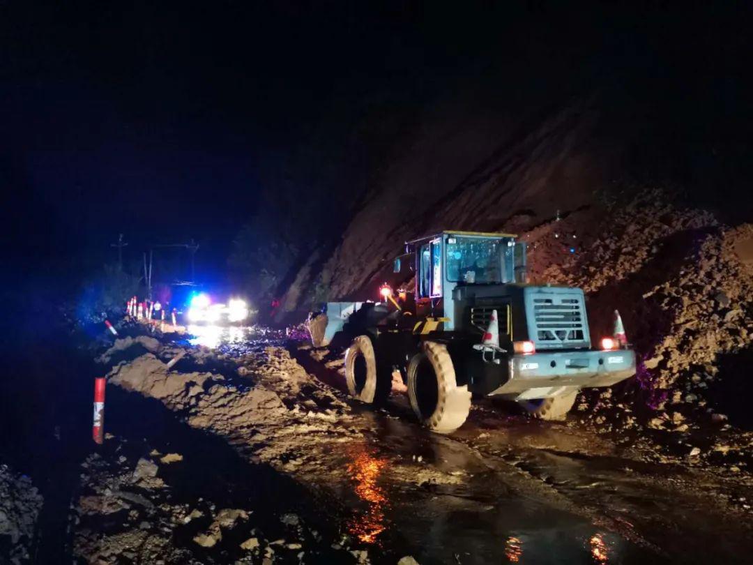 养路人凤岗龙门塌方已抢通如非必要请勿通行