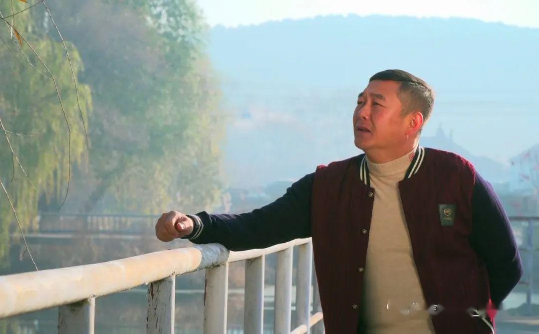 表演:郝大勇3,歌曲《我的快乐就是想你》表演:周游,辣妹2,综艺表演