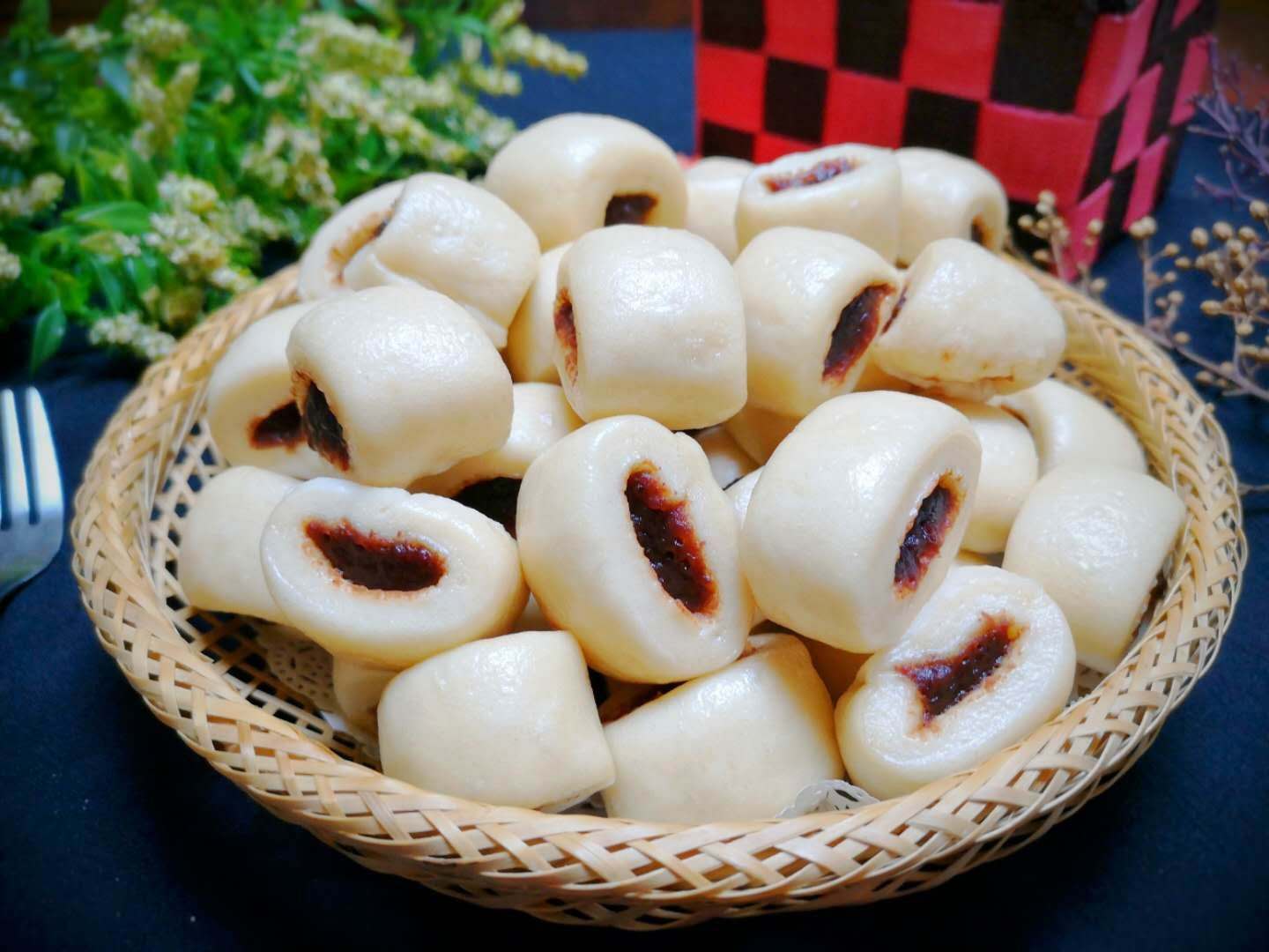 春天最该吃的早餐馒头,鲜香甜爽,一口一个,孩子最馋它,别错过_豆沙