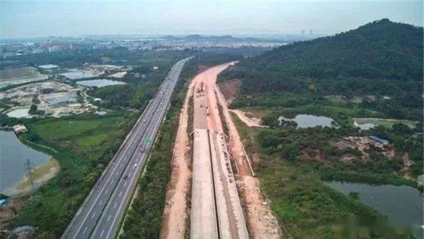 南朗快线路面工程开建中山城区到珠海下栅仅需30分钟