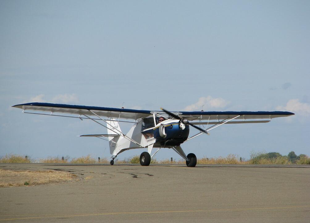 avid flyer私人飞机是一款单螺旋桨轻型运动飞机,在1983年首飞成功,它