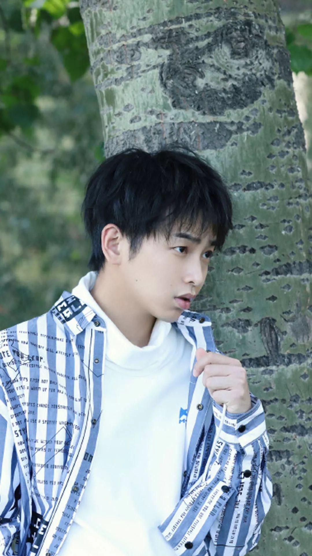 【人物】给你我最好的祝福,希望你比从前快乐._叶禹