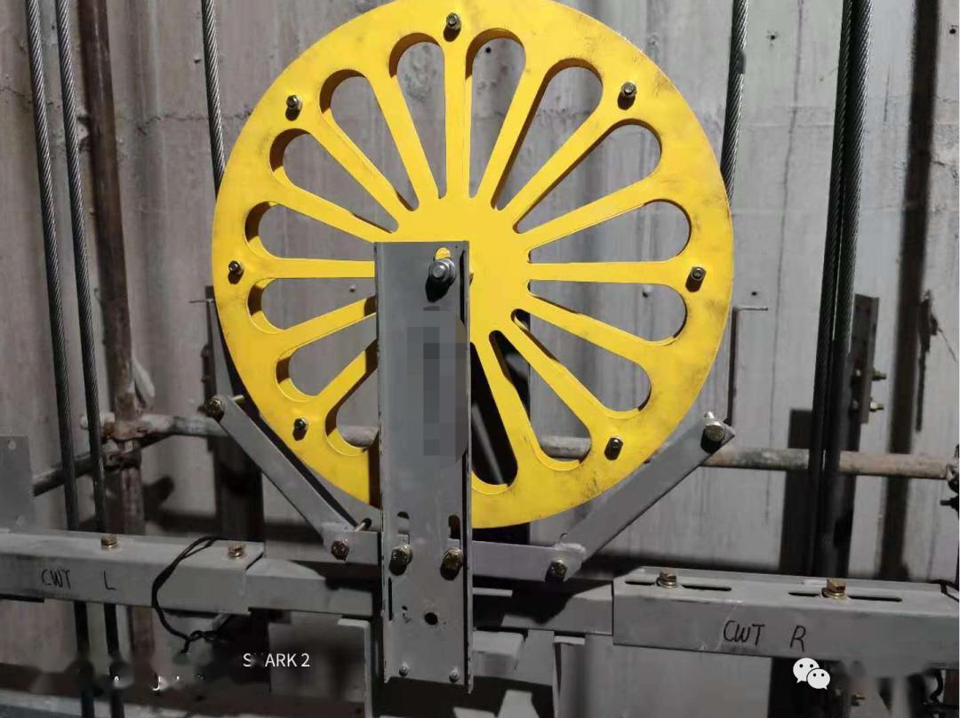 高速梯全部使用新型全进口全钢芯钢丝绳,一比二的必须得用用这种工装