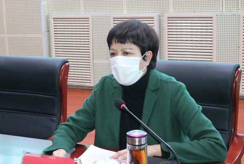 乌兰浩特市政府副市长王凤华就全市春季新学期开学准备工作提出四点