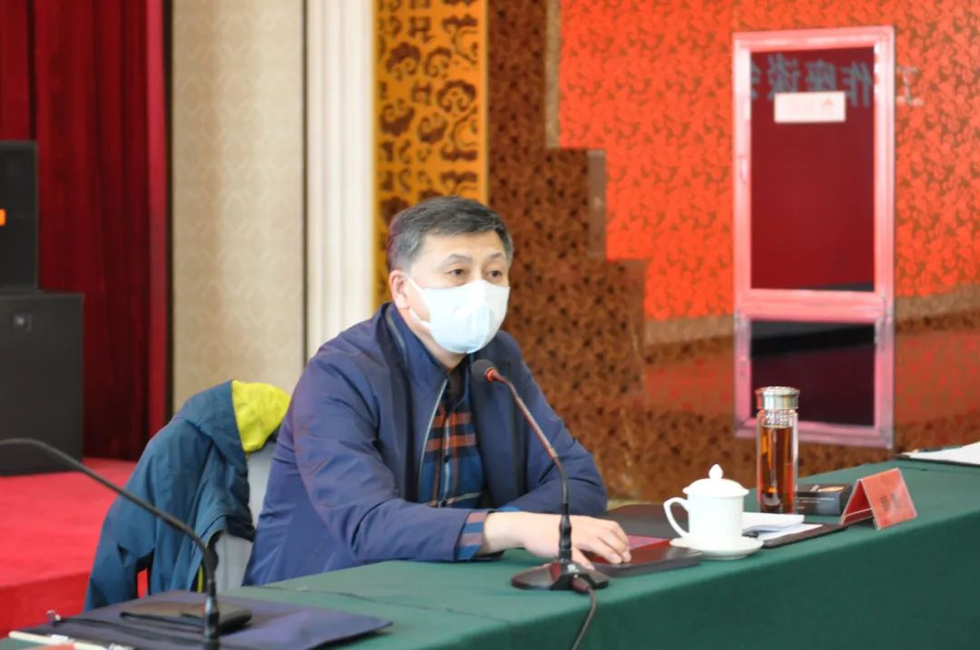 孙振云在全区农村牧区推进改厕工作座谈会上强调三个必须抓推进千方百