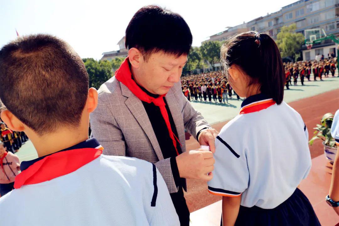 泰顺新城学校校长图片