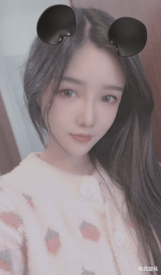 不只是各大主播和职业选手,几乎是虎牙和平精英领域,全站的主播都以