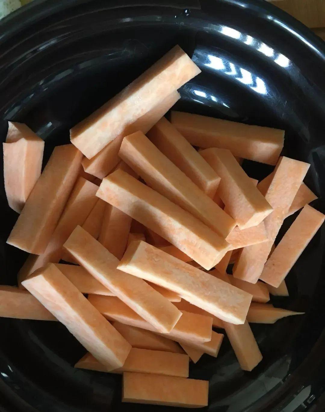 一款超级好吃的小零食,椰蓉红薯条!