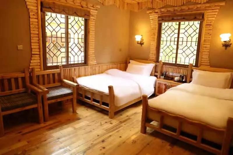 黑水县羊茸哈德住宿黑水住宿民族藏寨