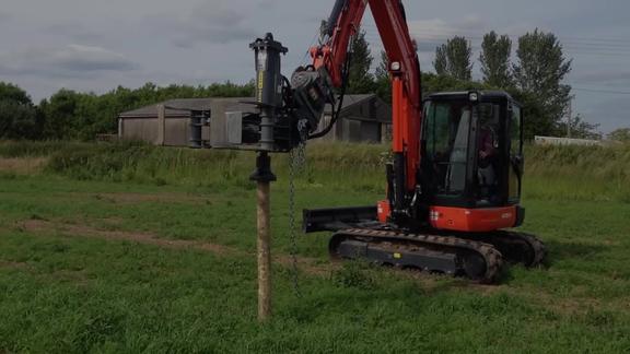 打木桩和拔木桩全靠这机器了