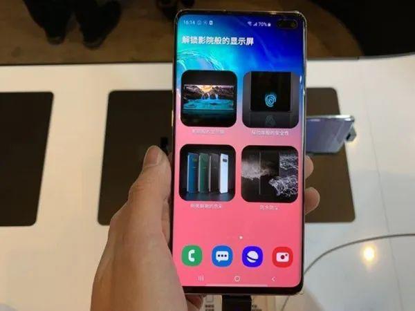 属于你的小屏真旗舰:机皇galaxy s10e_屏幕