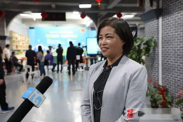 藤县副县长黄琼兰变身网红带货网络直播获赞22万次