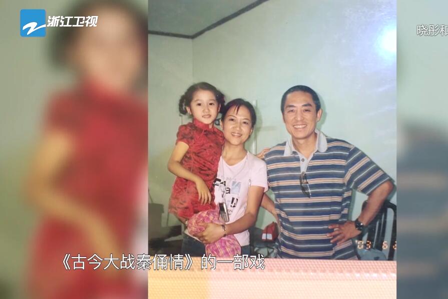 看了关晓彤和韩雪童年母女照,相比贾玲柳岩,富养大的女孩多幸福