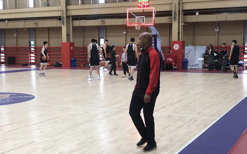 北控男篮坏消息,马布里回归带训练,一外援缺席恐造重大打击_桑尼