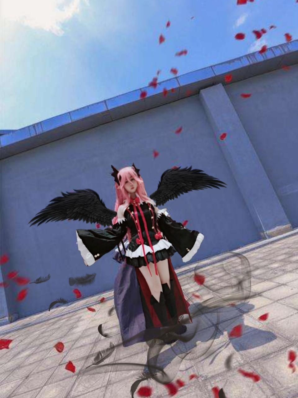 米咖尔,喝了我的血你就不在是人类了~ 摄影:@渡边仓_ 出镜:@c