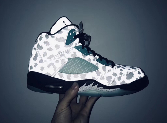 airjordan5islandgreen薄荷绿郭艾伦反光豹纹真是细节满满