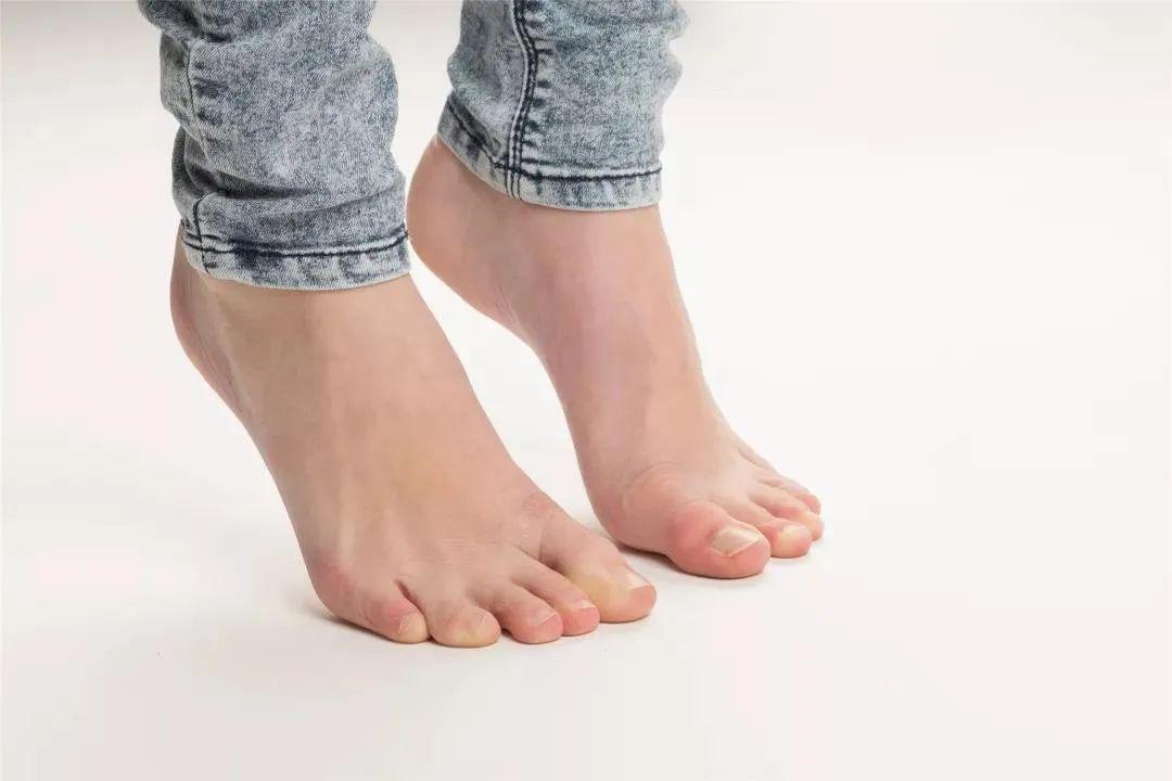每天踮脚尖站5分钟1个月后发生什么
