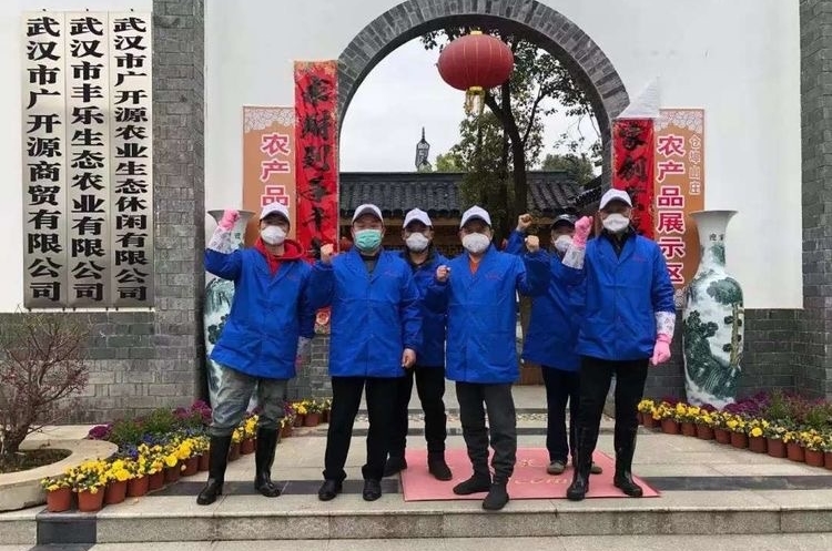 在仓埠山庄董事长柳冠彩的重视下,仓埠山庄20多名骨干人员24小时轮流