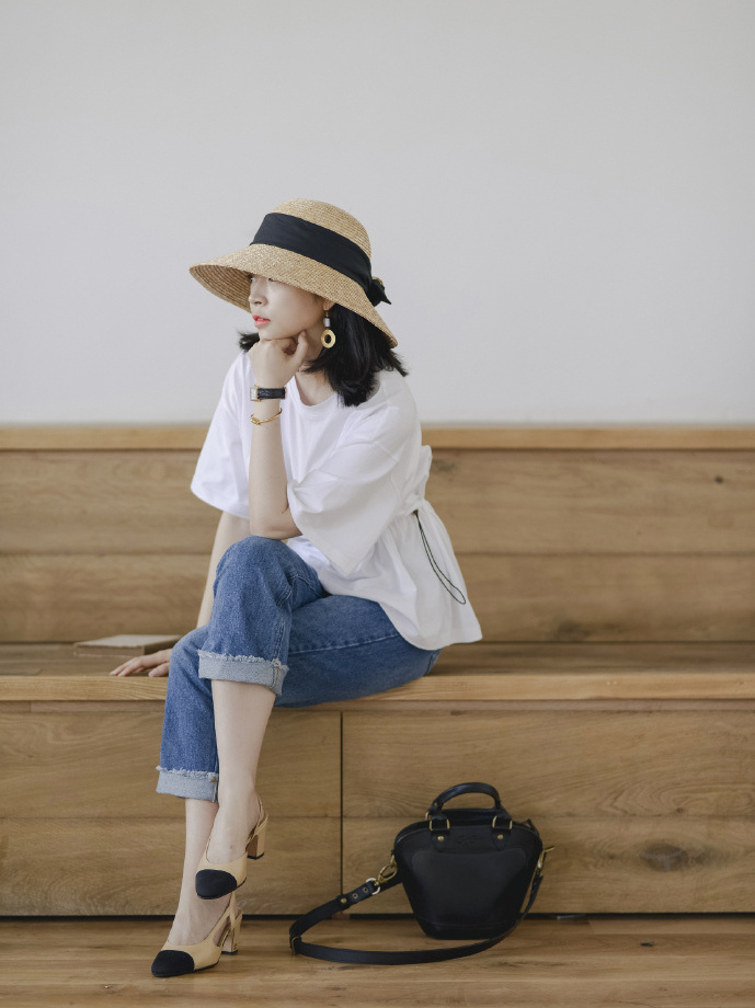 原创奔三的女人应该如何穿藕粉色上衣搭配半身包臀裙谁穿谁好看