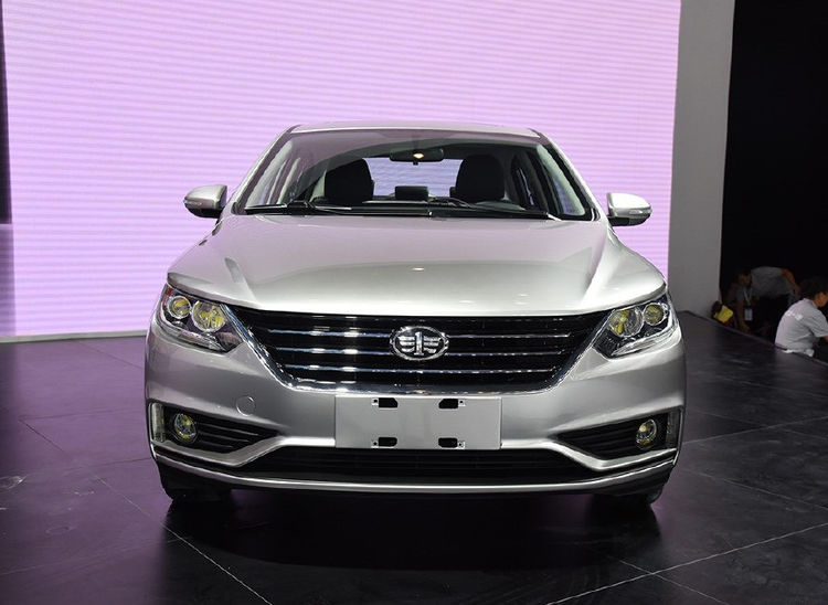 骏派a50作为天津一汽品牌旗下的一款十分不错的家用轿车,其全车长为4