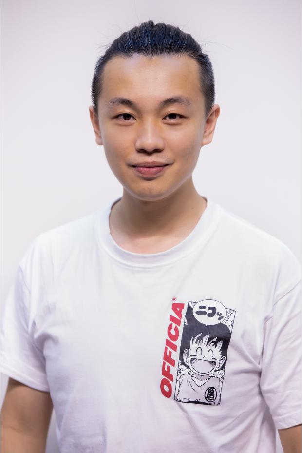 导演:喻怀正晚昼,本名李炳辉,现为中央戏剧学院戏剧文学系研究生.