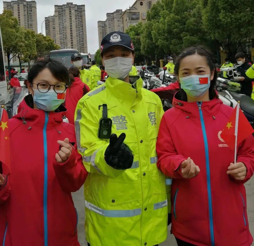 張文芳,仰丹丹同志圓滿完成任務 ,順利凱旋白衣披甲,載譽歸來致敬!