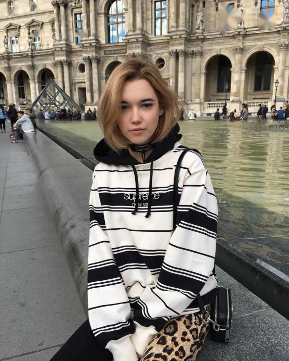 95年知名性感嫩模sarahsnyder小李子是其绯闻男友