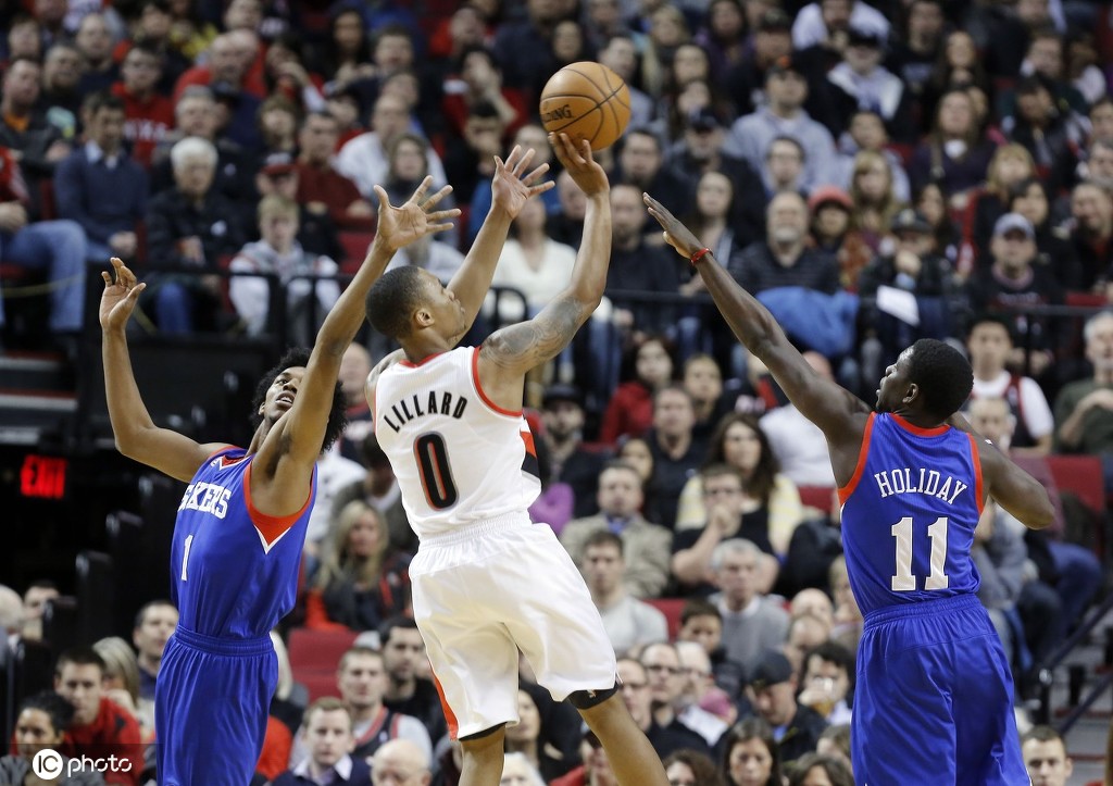 1/15利拉德2012年nba选秀第1轮第6顺位被开拓者选中,新秀赛季打满82场