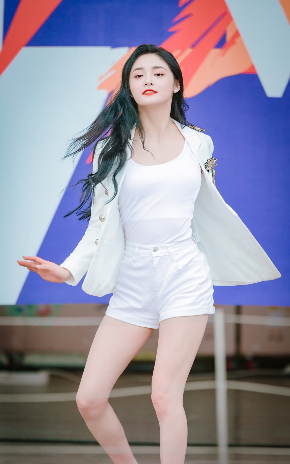 明星红了就解约中韩双方同时起诉怎么看待这个问题