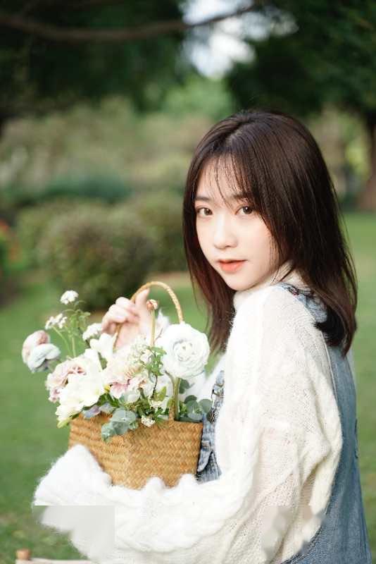 辣条哥亲试ok才上架而且每次有好吃的都有主播在线真实试吃之前琪琪也