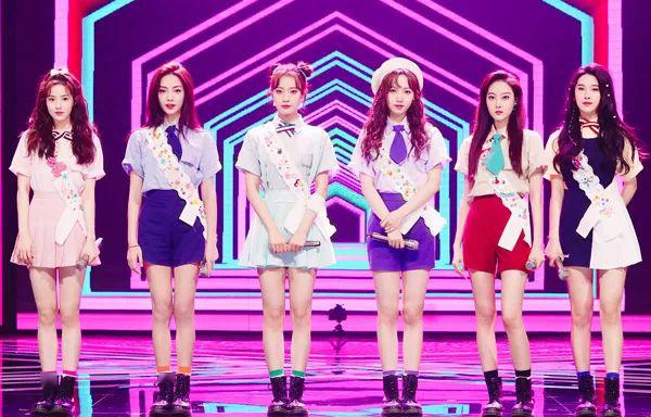 淡黄的长裙蓬松的头发……青你女团无法被定义的理由:_舞台