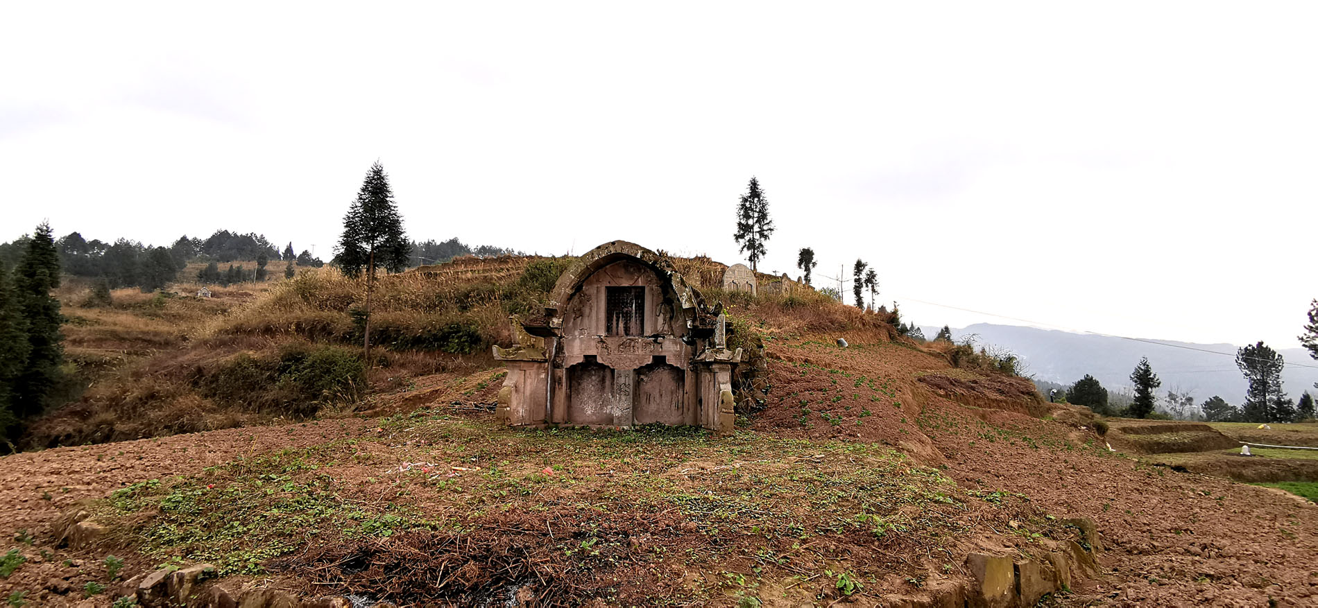 鸭头地陈氏从五品祖坟