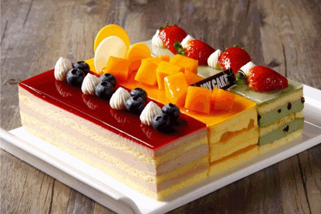 金苹果蛋糕店的生日蛋糕种类丰富,你想要的基本上都能找到各种网红款