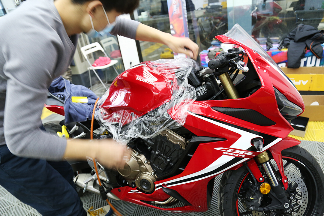 競賽紅2019款本田摩托cbr650r全車裝貼xpel隱形車衣